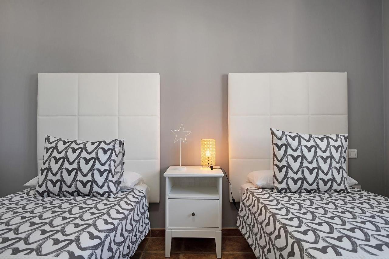פלאיה בלנקה Apartamentos La Estrella III מראה חיצוני תמונה