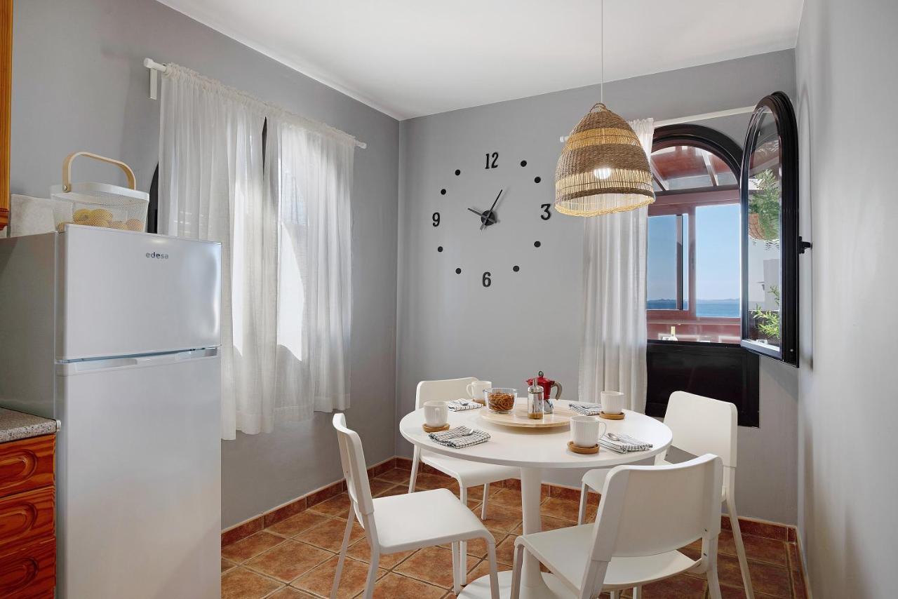 פלאיה בלנקה Apartamentos La Estrella III מראה חיצוני תמונה