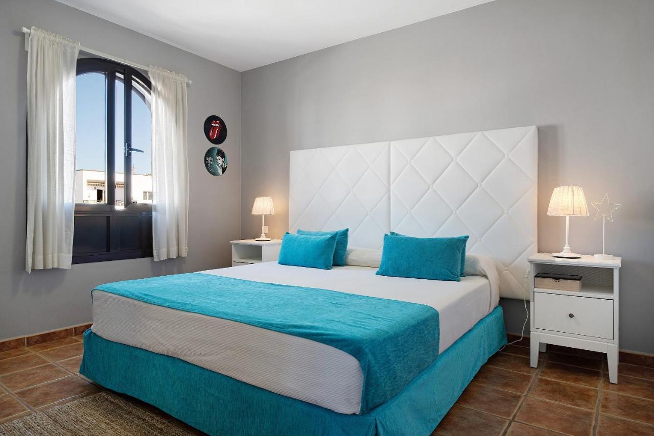 פלאיה בלנקה Apartamentos La Estrella III מראה חיצוני תמונה
